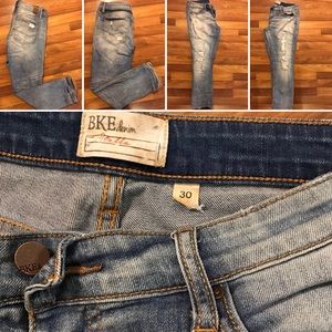 Buckle Cropped Jeans